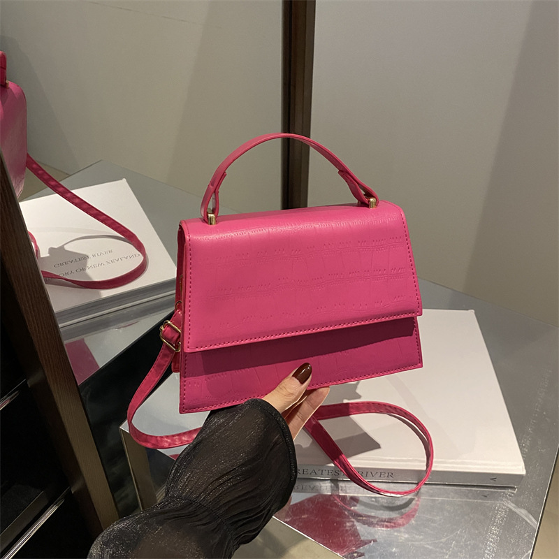 Versión coreana del bolso femenino 2024 nuevo bolso de mensajero retro pequeño bolso cuadrado diseño de nicho patrón de cocodrilo bolso de hombro de cercanías