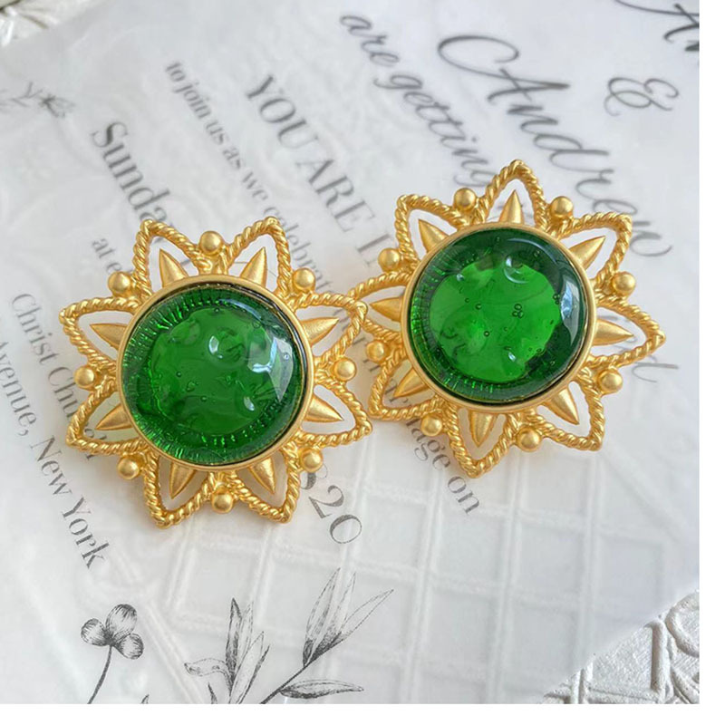 Daily Occasion 1 Pair Retro Flower Alloy Plating Artificial Gemstones Women's Ear Studs