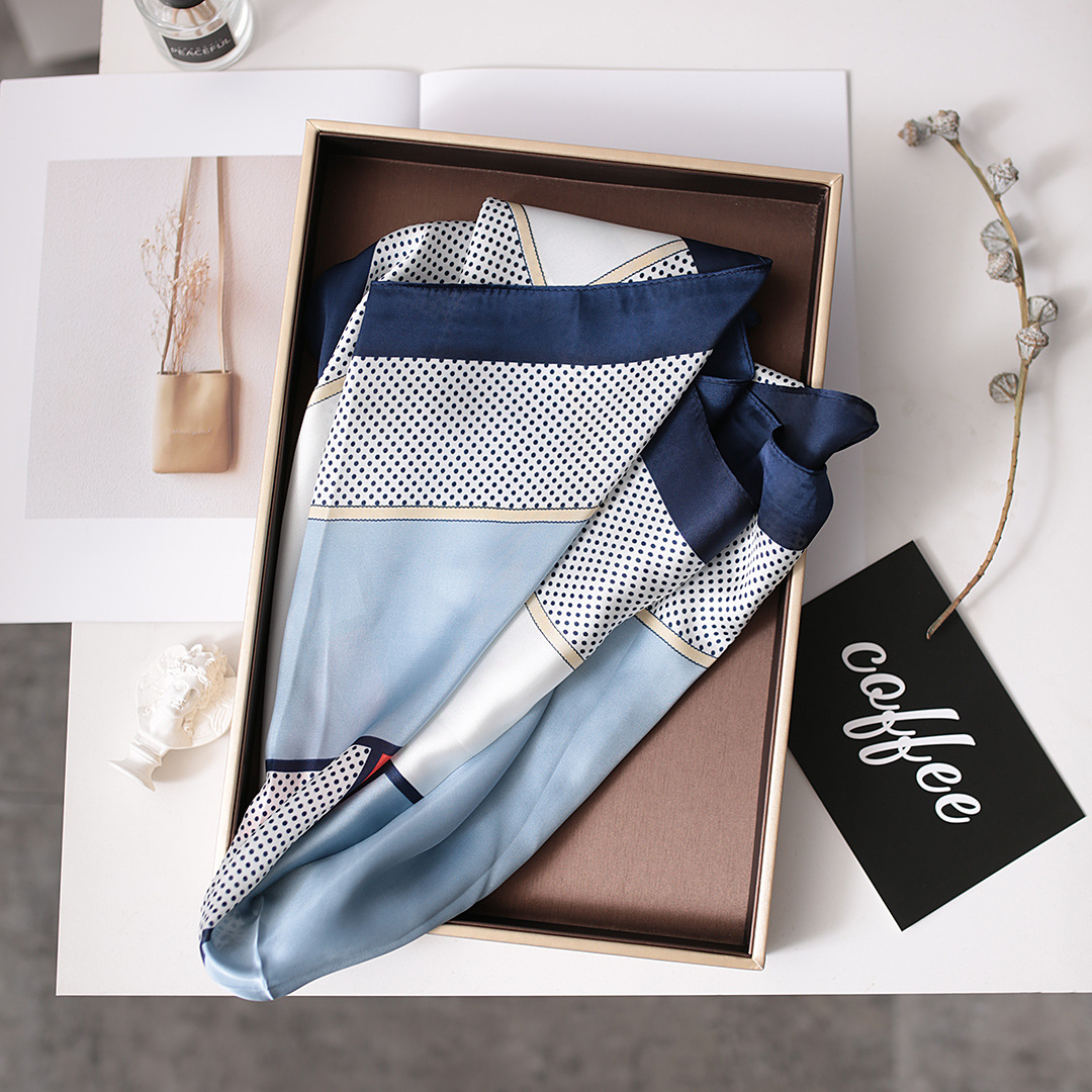 Shi Pukun Abito stile primavera/estate Semplice ed elegante in una piccola sciarpa professionale versatile da donna quadrata_voghion.com