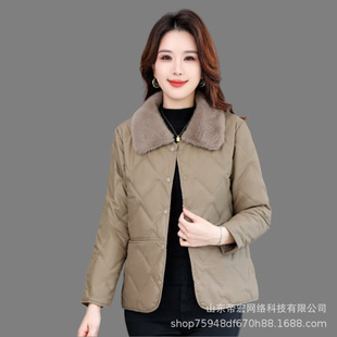 ���n�ﶬ���ӽqPUƤ����2025�¿�Ů�b�ﶬ���Ӻ������