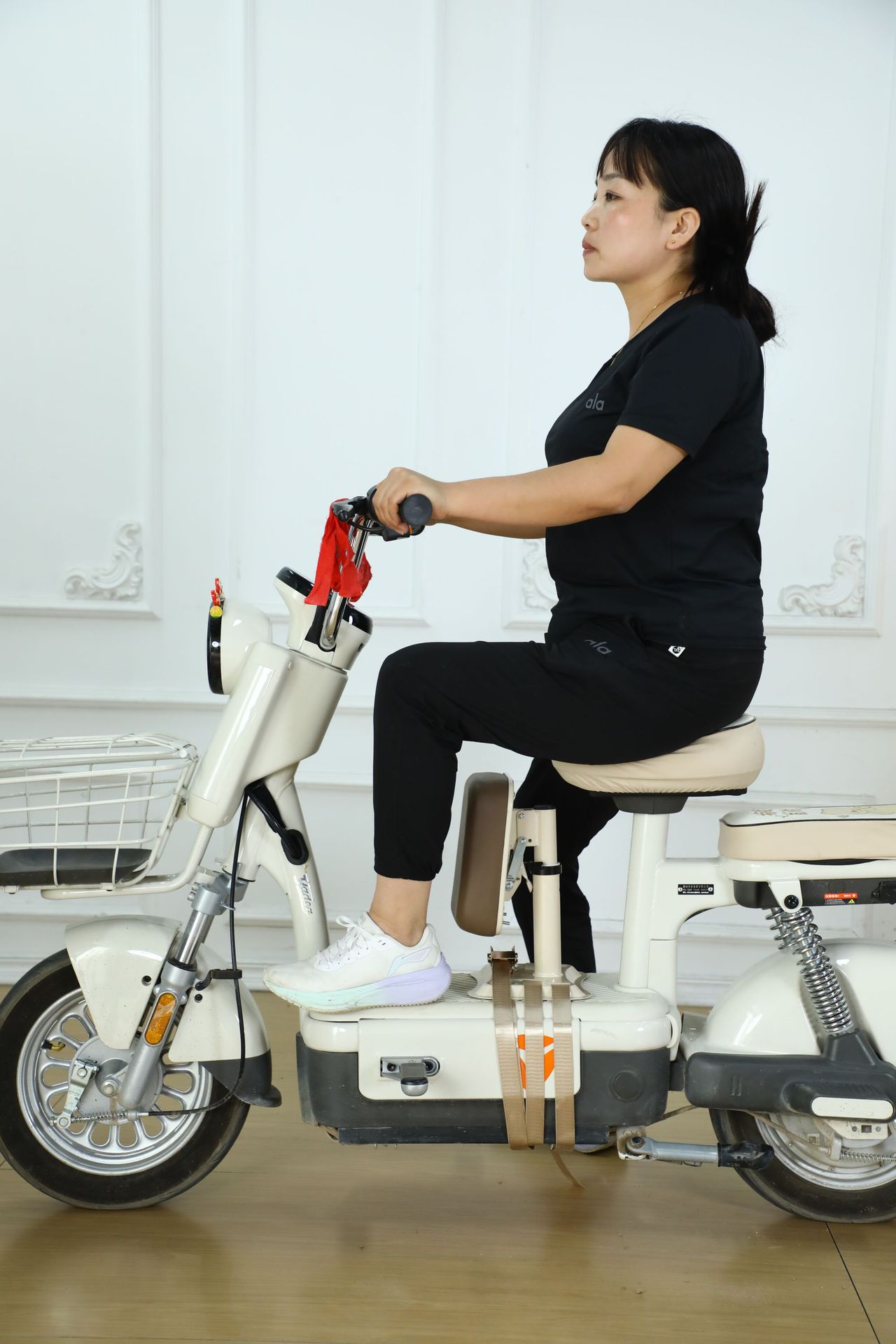 Electric Vehicle Child Seat, Front-Mounted Foldable Child Seat, Pedal Electric Scooter, Two-Way Baby Seat