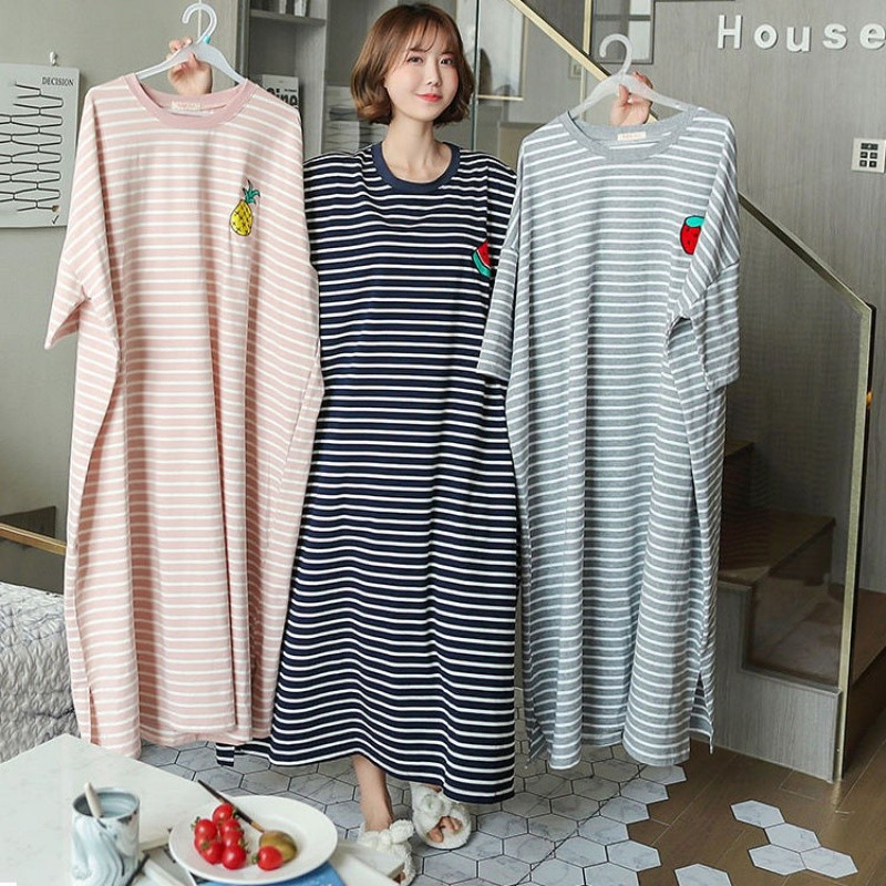 Primavera y otoño 2024 nuevo vestido de pijama de manga larga red rojo ins viento suelto bordado vestido de frutas a rayas ropa para el hogar