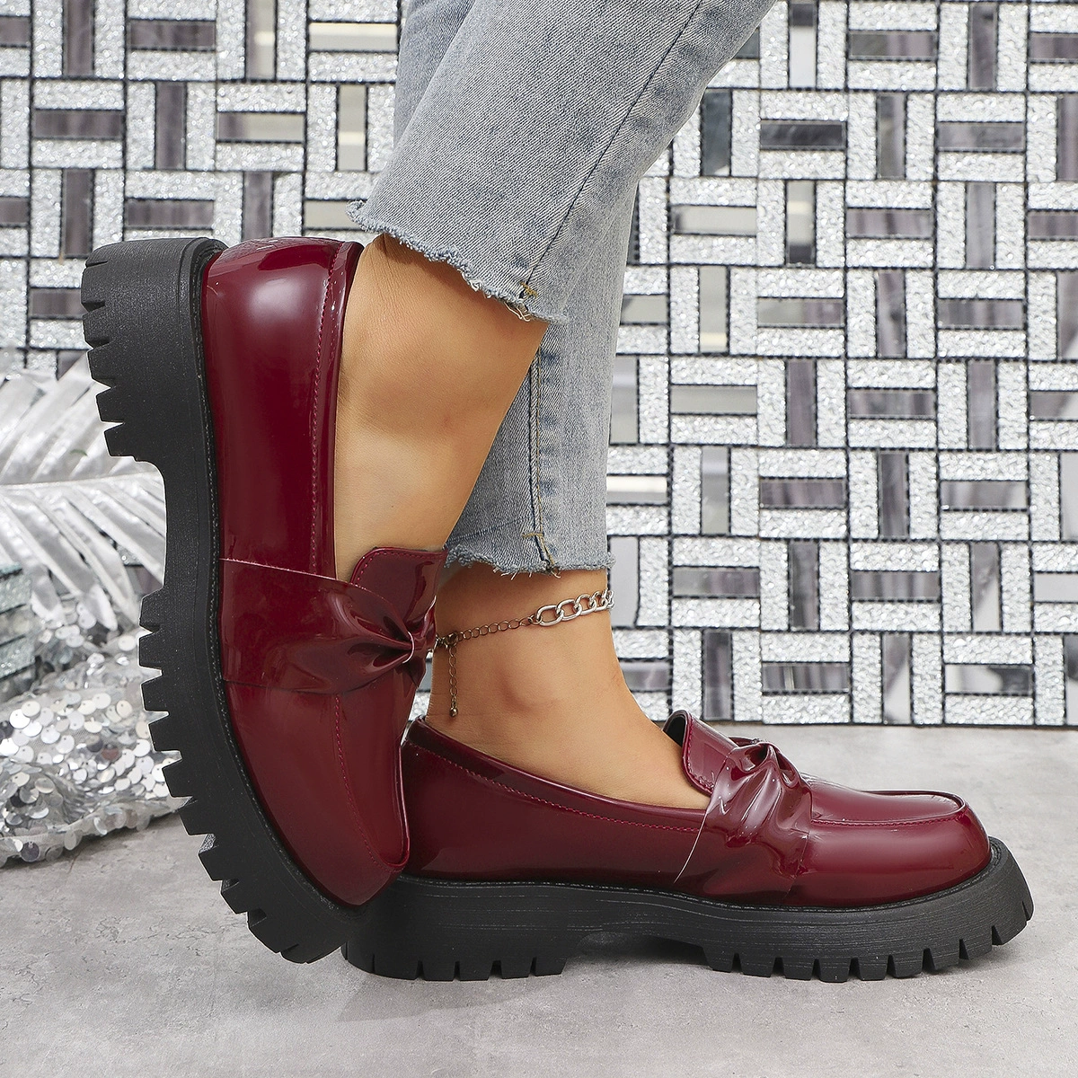 Трансграничная обувь Lefu большого размера женская весна 2025 года новая лакированная кожа бант Мэри Джейн обувь повседневная обувь женщина