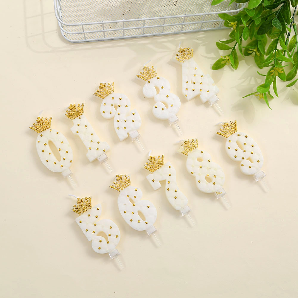 Velas de cumpleaños de corona digital transfronterizas de alto nivel horneado pastel de decoración plug-in creativo vela sin humo al por mayor