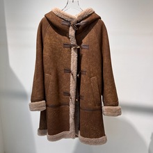 驼色2024冬季新款海宁皮毛一体皮草外套中长款连帽牛角扣毛毛大衣
