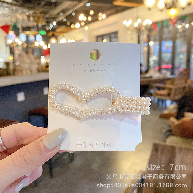 Pasador de pelo de perlas de alta gama estilo francés para mujer, clip para flequillo lateral, elegante clip para el pelo de la frente, accesorio para el pelo tipo pico de pato.