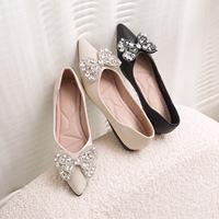 Shallow mouth low heel shoes for women with flat heels, spring new temperament, pointed and elegant rhinestone bow, shallow mouth soft sole, large size single shoe
