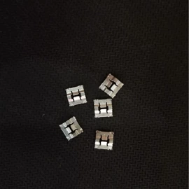 灯头、灯座;灯具外壳;LED连接件