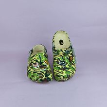 cross成人儿童印花迷彩猿人头bape洞洞鞋男女士沙滩防滑软底凉鞋