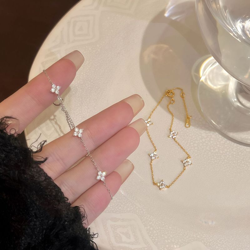S925 スターリングシルバー四つ葉のクローバーブレスレット女性用クロスボーダーヨーロッパとアメリカンスタイルのシンプルなジルコンライト高級ニッチ気質ハイエンドハンドジュエリー|undefined