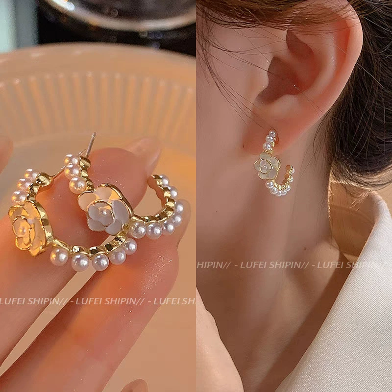 Earrings, silver 925 sample, European style, assorted hoops and studs, lightweight
