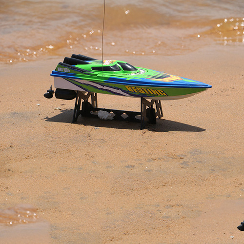 Cross-border high-speed remote-controlled boat racing sailboat model fast boat waterproof electric children's water play toy boat charging