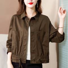 洋気カレー色の薄いコートの女性2025春の服の新型の韓国版はお腹がゆったりしています。