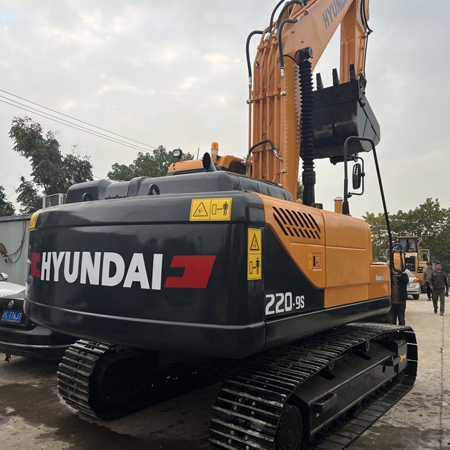 Exportación colombiana de segunda mano Hyundai 220 - 9 305 - 9 excavadoras stock suficiente garantía de calidad image 5
