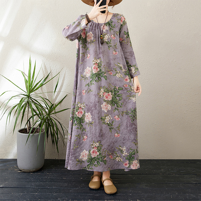 Real Shot of 2025 Early Autumn New Style Round Neck Ruched Loose Lazy Dress Minimalist Long-Sleeve Ultra-Long Dress Vacation Style