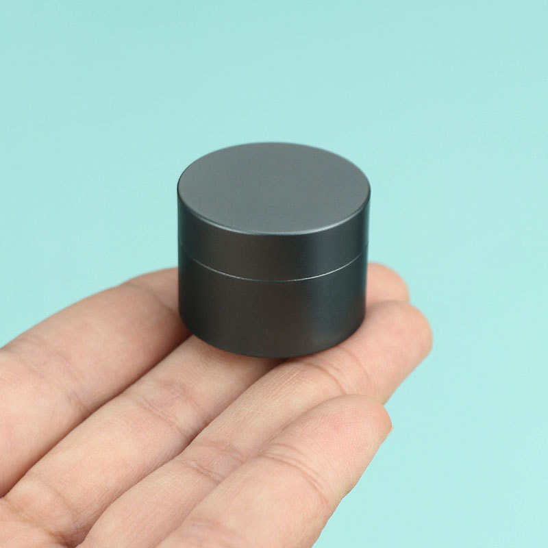 Creativo mini aleación de aluminio pequeña píldora caja portátil impermeable sellado a prueba de humedad caja de almacenamiento viaje té tarro