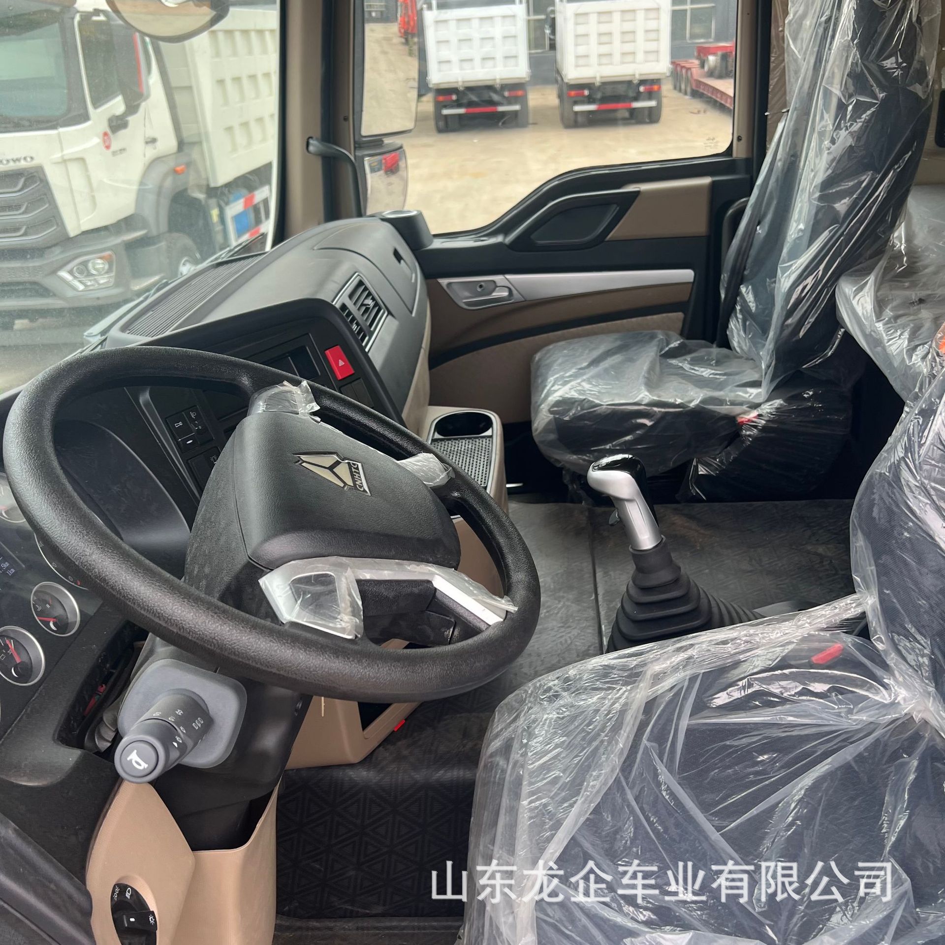 Sinotruk Howo Tx Engineering Dump Truck, 371 Horsepower U-Shaped Box-Type Dump Truck for Export, Construction Site Transport Dump Truck