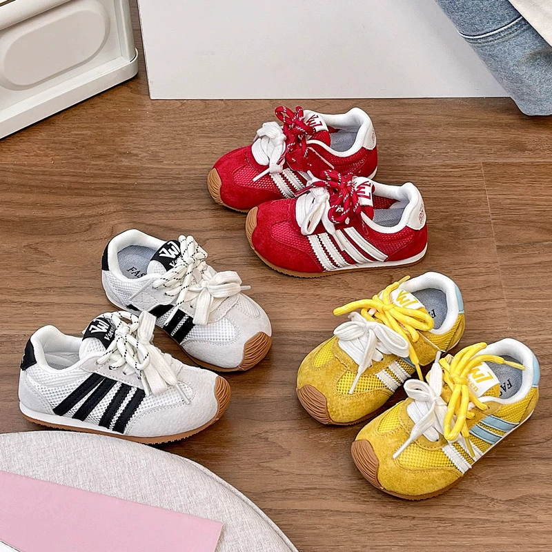 Детская моралистская обувь 2025 летняя новая девушка обувь арганд одиночная сетка спортивная обувь для мальчиков мягкая подошва повседневная обувь для малыша