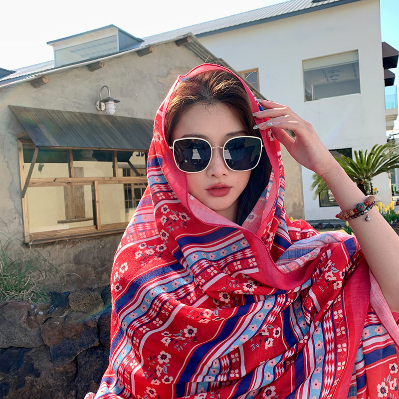 Yunnan estilo étnico pequeño floral al aire libre foto decoración chal algodón y lino sensación bufanda de seda viajes protector solar Toalla de playa para las mujeres