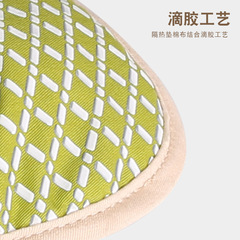 Amazon New Silicone Ribbed Quilted Hot Pad Kitchen Home Baking Insulating Glove