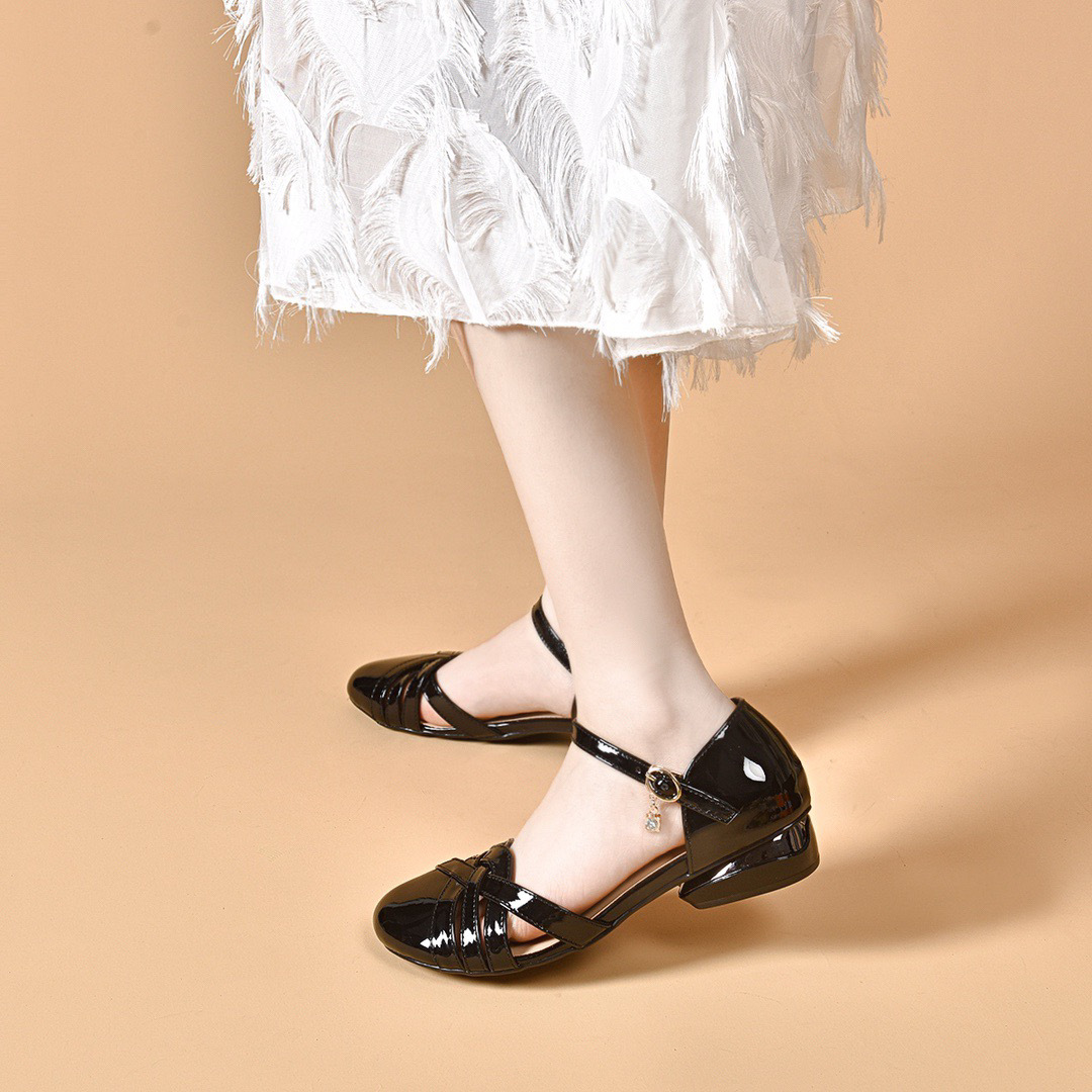 Sandal bít mũi nữ da thật đế bằng quai ngang rỗng — Màu đen