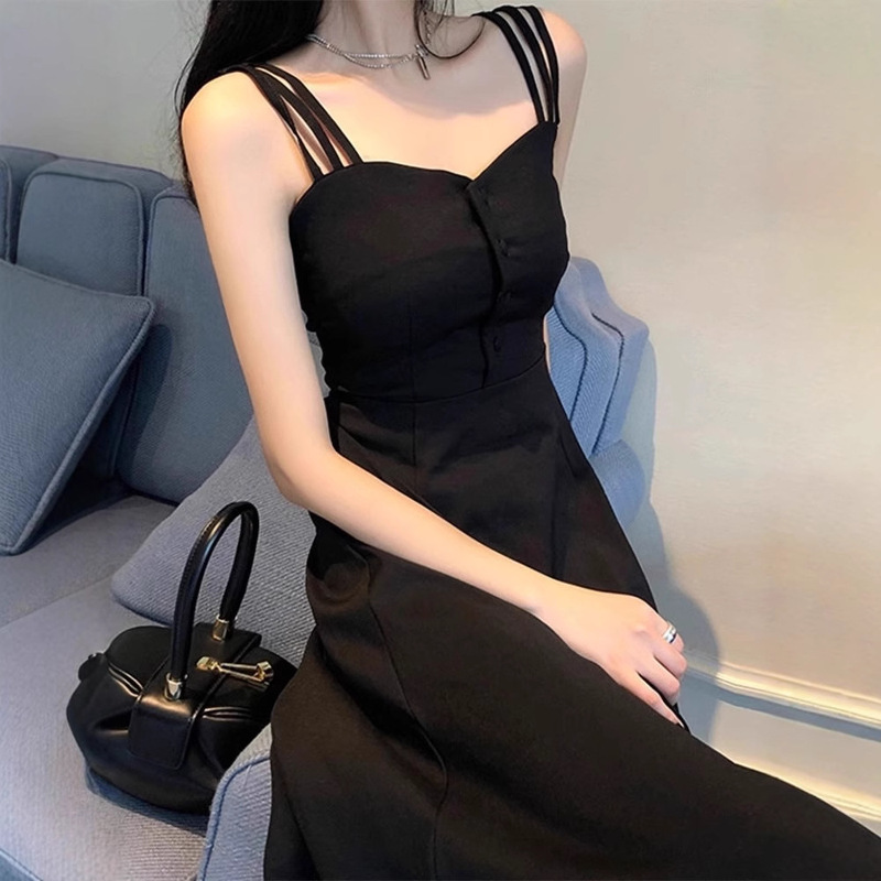 New Plus-Size Women's Spaghetti Strap Dress 2026 Spring/Summer Little Black Dress High-Waisted, Slimming, Age-Reducing, Elegant Long Dress