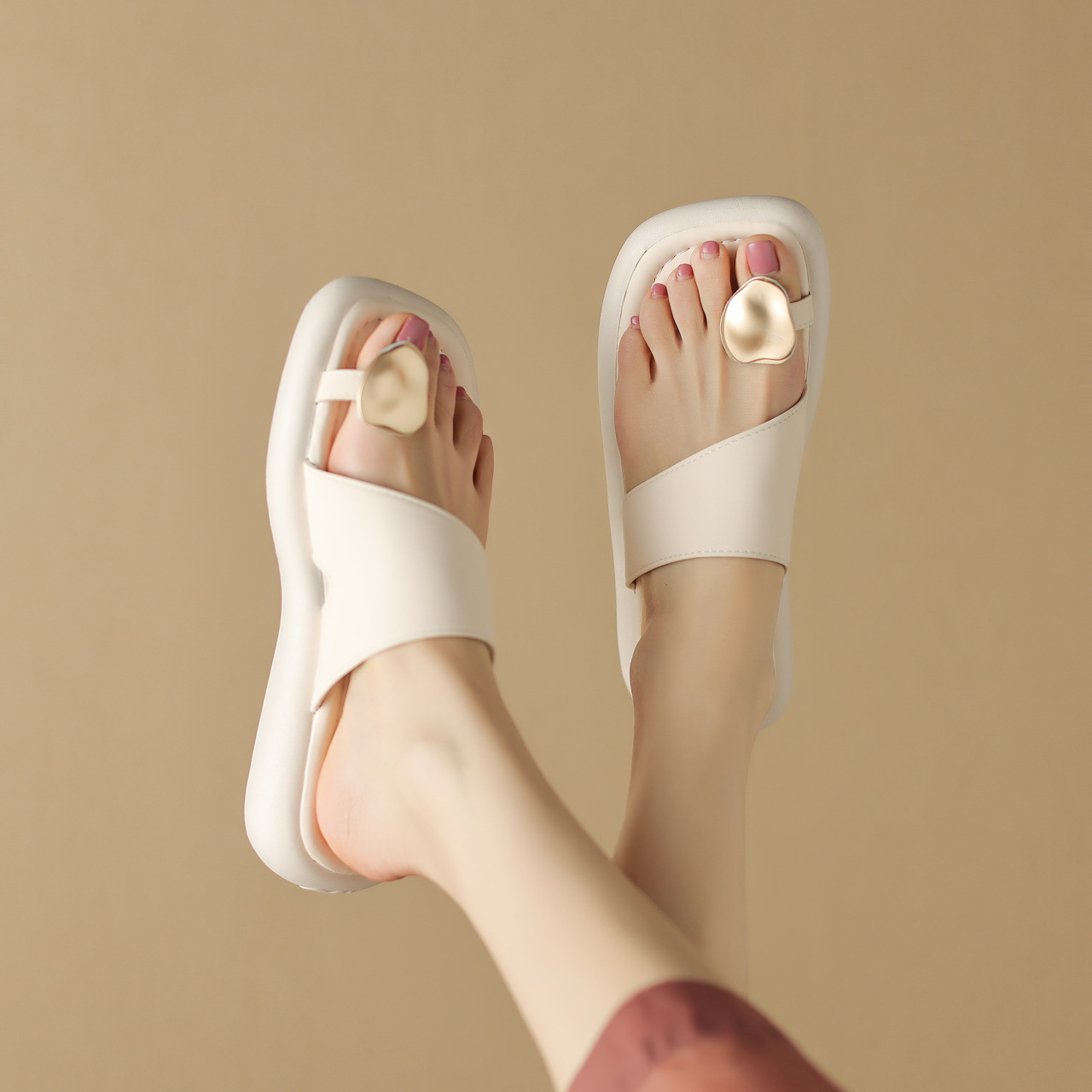 Comfy Women's Flip Flops Summer Trendy Soft Sandals Slippers_voghion.com