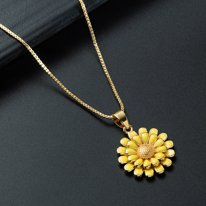 Nihaojewelry wholesale jewelry simple sunflower pendant copperplated 18K gold dripping oil necklacepicture6