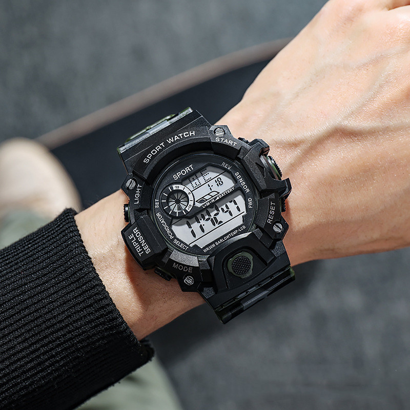 Reloj de camuflaje multifunción alarma deportes reloj electrónico adulto fuerzas especiales al aire libre resistente a la caída reloj electrónico luminoso impermeable