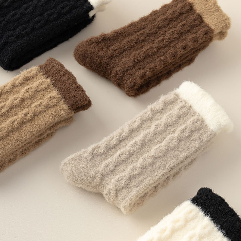 Chaussettes mi-tubes en velours australien, chaussettes épaisses et chaudes pour femmes, chaussettes de sol d'hiver, chaussettes à poils de couleur Maillard, chaussettes chaudes en serviette_voghion.com