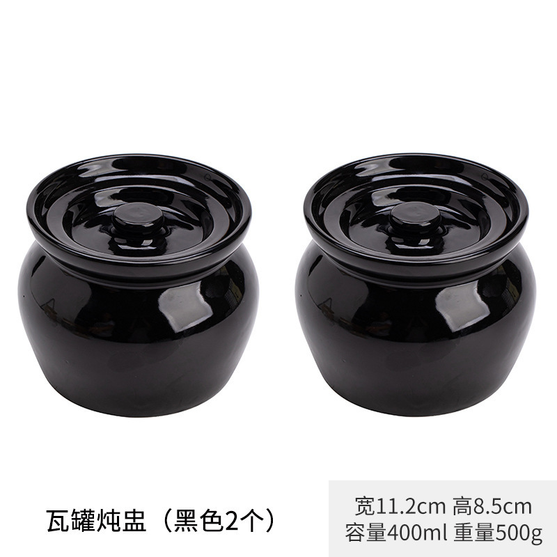 陶磁器の煮物の杯の瓦の缶は水を隔てて一人で蒸し卵の缶を食べます。|undefined