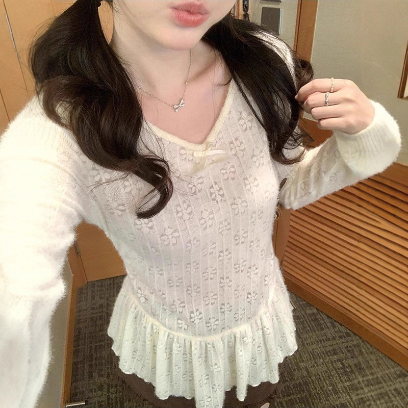 Autumn and Winter Women's New Japanese Style Sexy Gentle and Sweet V Neck Cut Out Suede Doll Shirt Long-Sleeved T-Shirt Bottoming Top