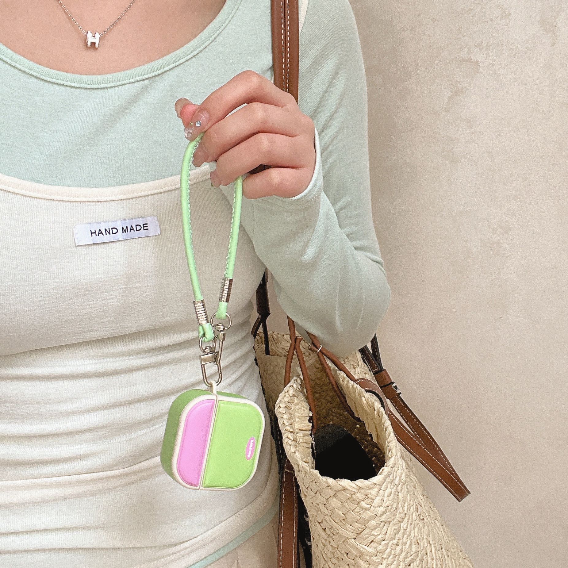 Estuche de tambor magnético de color de contraste simple Estuche protector AirPods pro para auriculares inalámbricos Bluetooth de tercera generación de Apple