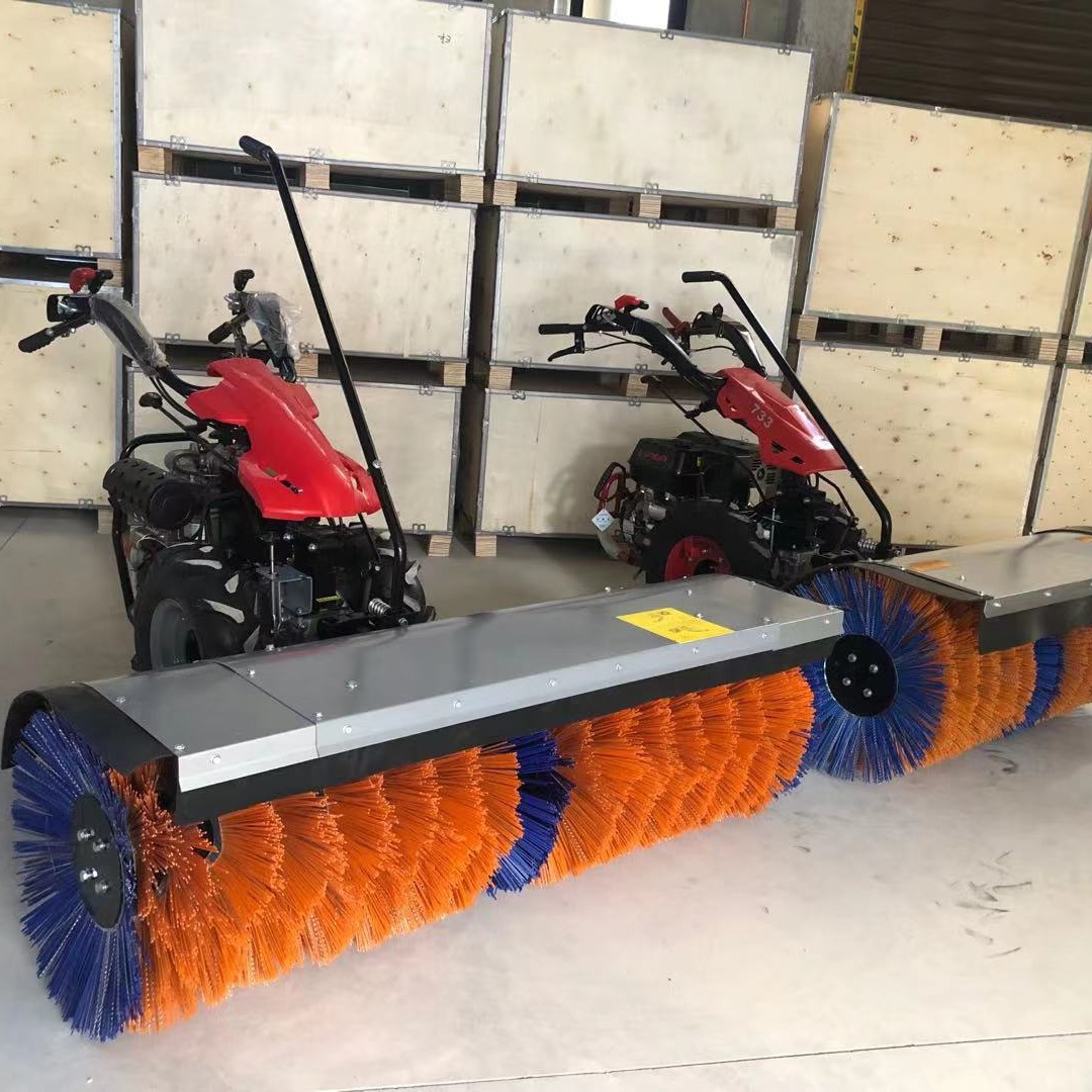 毅伟正品6.5马力15马力小型滚刷清雪机 物业大棚鱼塘专用扫雪机