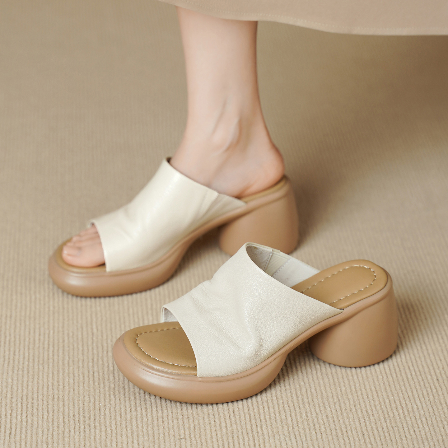 Sandal cao gót nữ hở mũi da dê gót thô 7 cm đế dày — màu trắng ngà