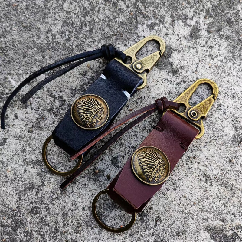 in stock vintage cowhide old locomotive car pendant key chain outdoor men's multi-functional belt key ring