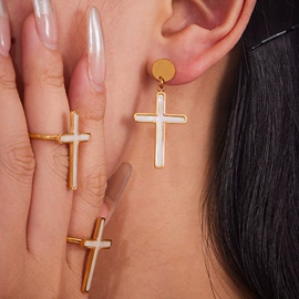 耳环;项链;首饰套装