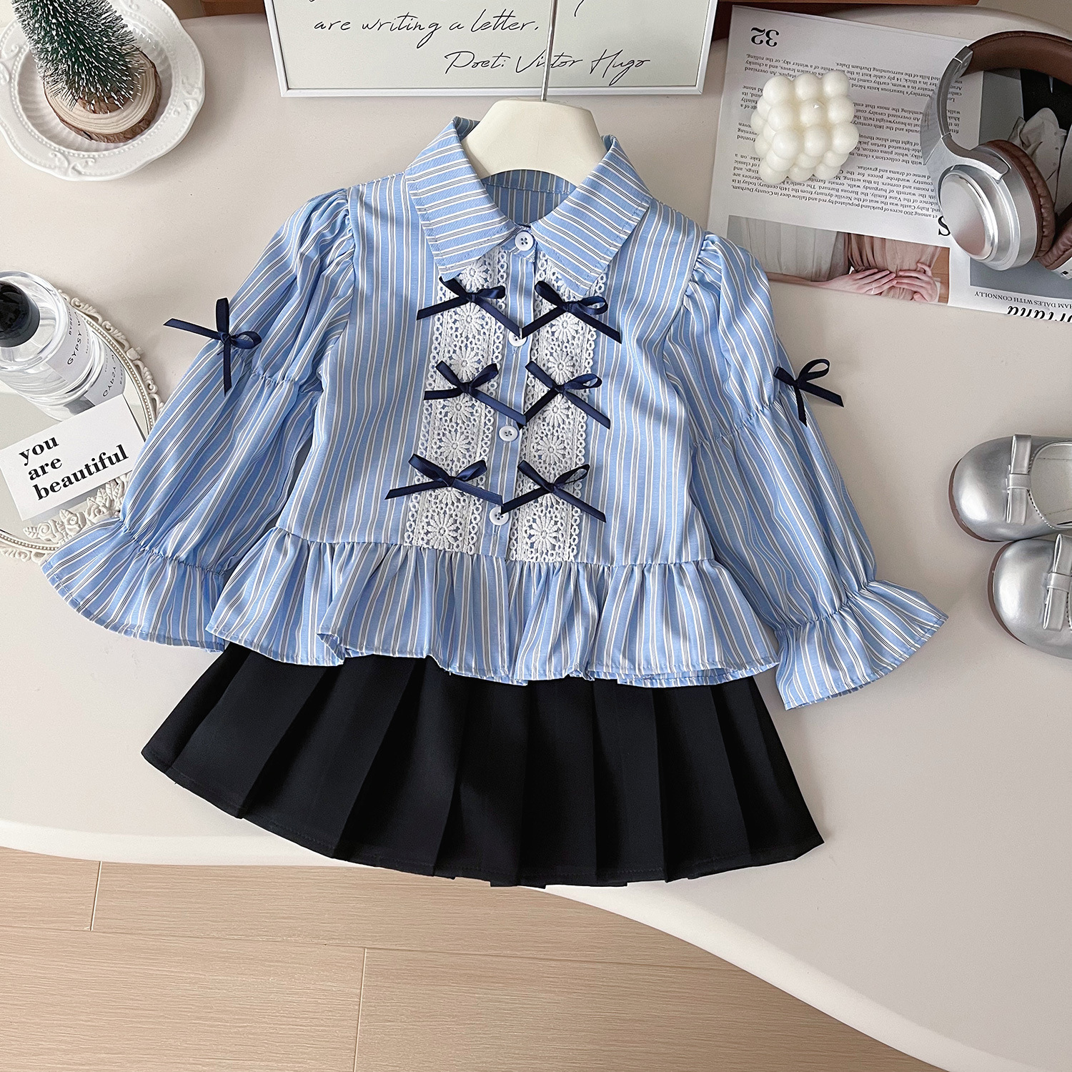 2024 autumn new Korean version girls' striped small bow shirt, women's treasure pleated short skirt two-piece set 67591_voghion.com