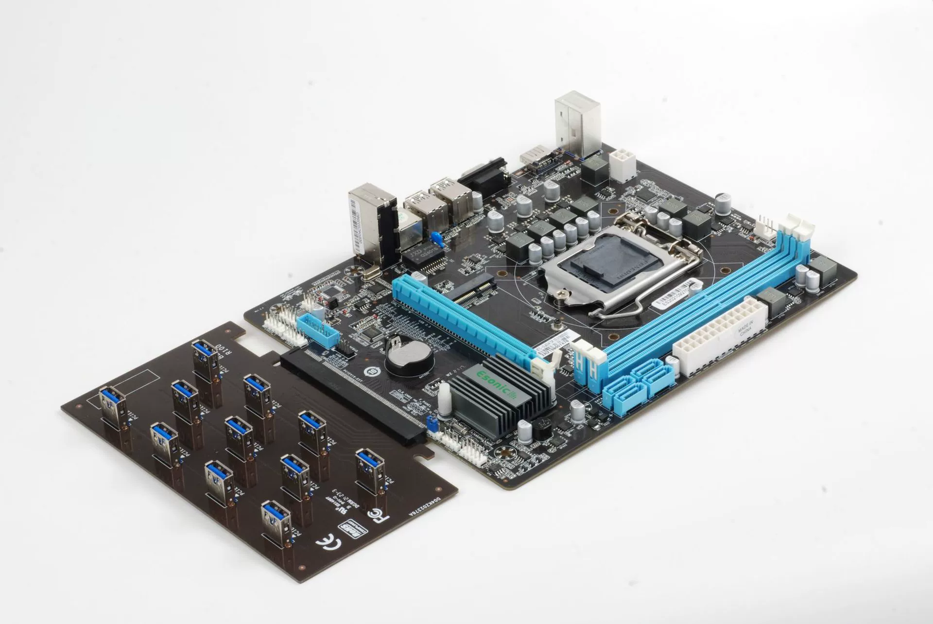 Материнская плата B250-BTC Gladiators от Esonic поддерживает 12 GPU