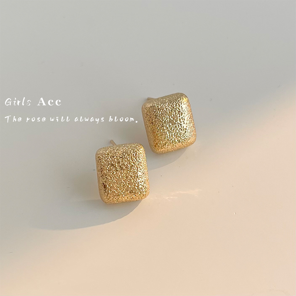 2_0016_耳语场景新水印 拷贝 17.jpg