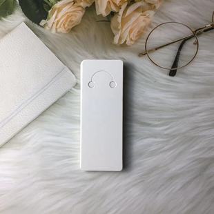 ���N�հ�耳׿ۿ����Ʒ���b��Ƭչʾ���ins�F؛���l��ӡLOgo