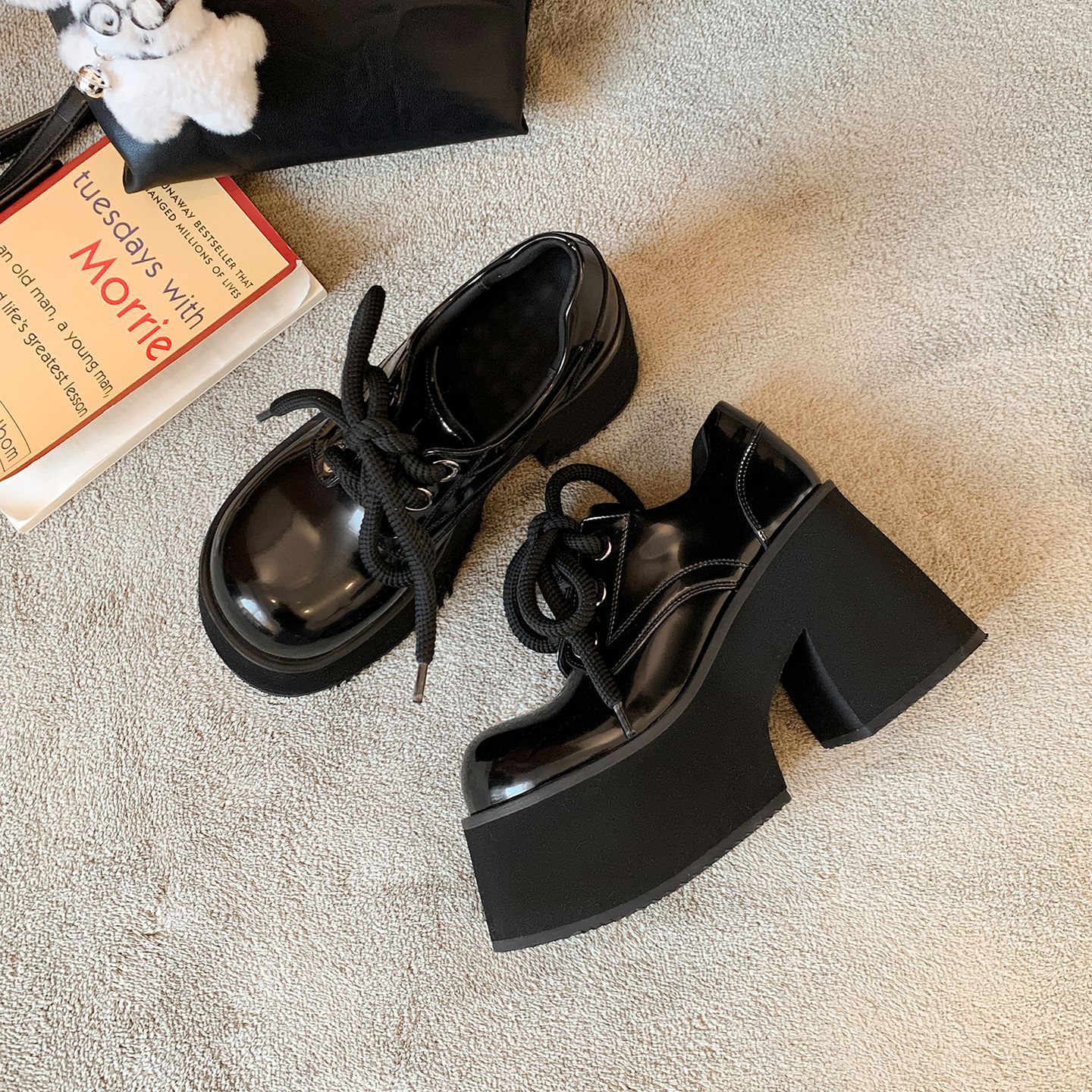 Giày loafer nữ gót vuông 10 cm đế platform dây buộc mũi sâu — màu đen