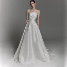欧美亚马逊抹胸拖尾婚纱新娘订婚旅拍出门纱轻奢简单气质缎面礼服