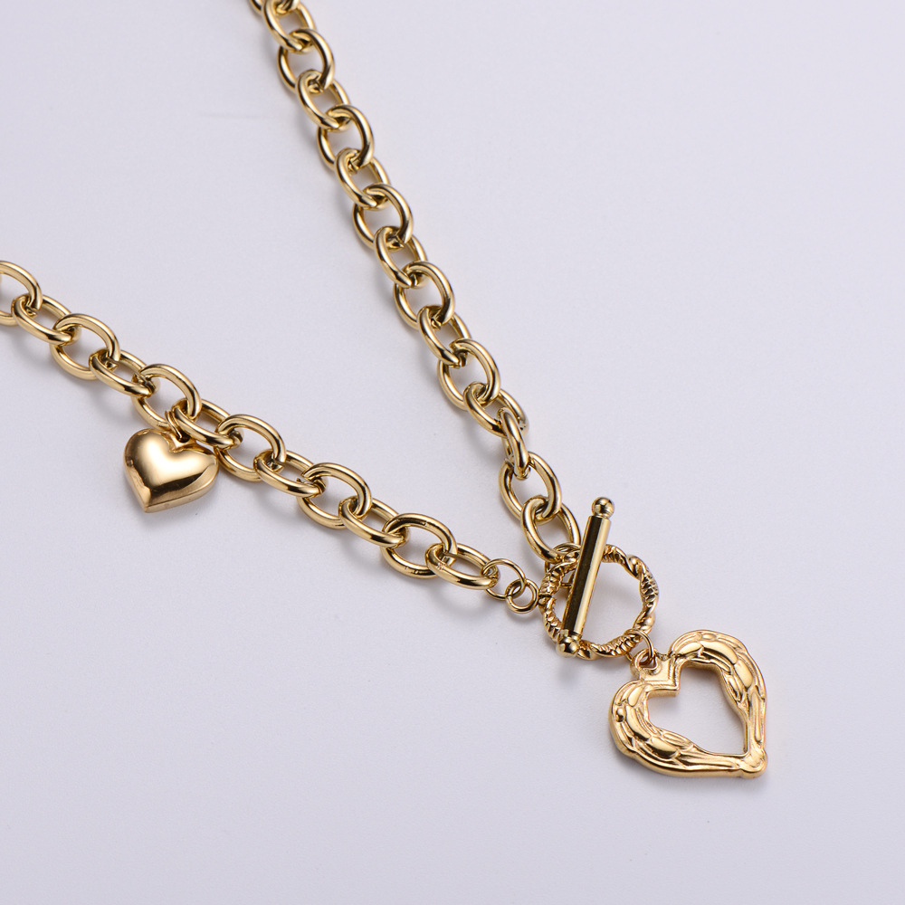 Fashion Electroplated 18k Gold Clavicle Chain Heart-shaped Pendant Necklace display picture 2