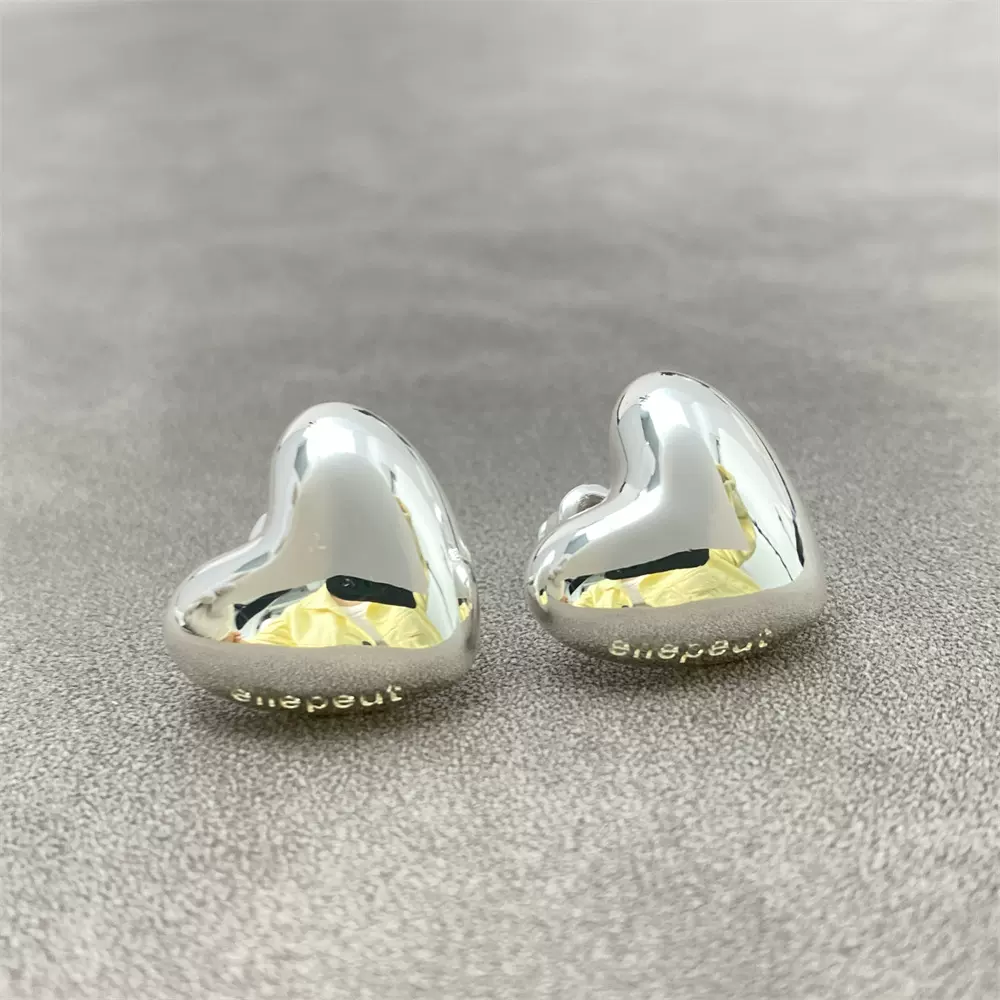 圣诞新年款fever同款立体银色爱心耳钉简约高级感桃心耳夹耳饰女