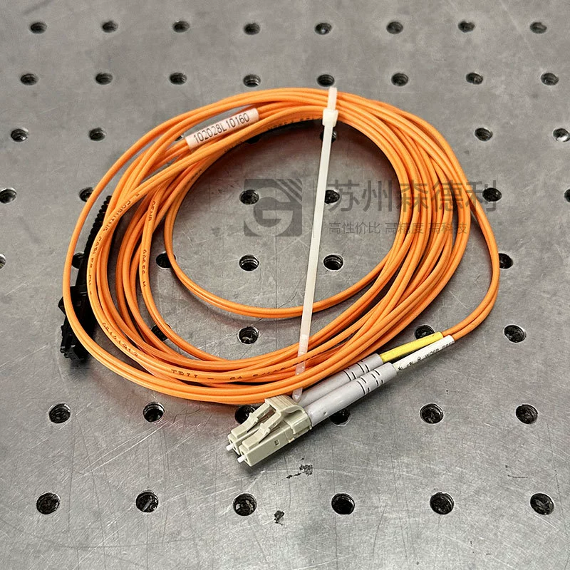 Совершенно новый оптоволоконный кабель P0972TR