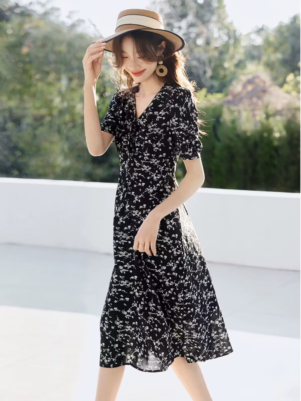 Váy hoa maxi tay bồng kiểu Pháp thắt eo — đen