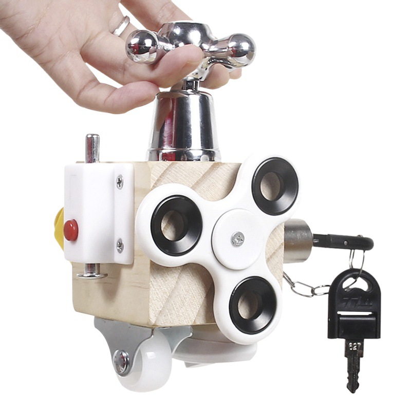 Transfronterizo de madera de los niños de educación temprana tridimensional desbloquear ocupado pequeño cuadrado bebé ocupado Junta juguetes al por mayor