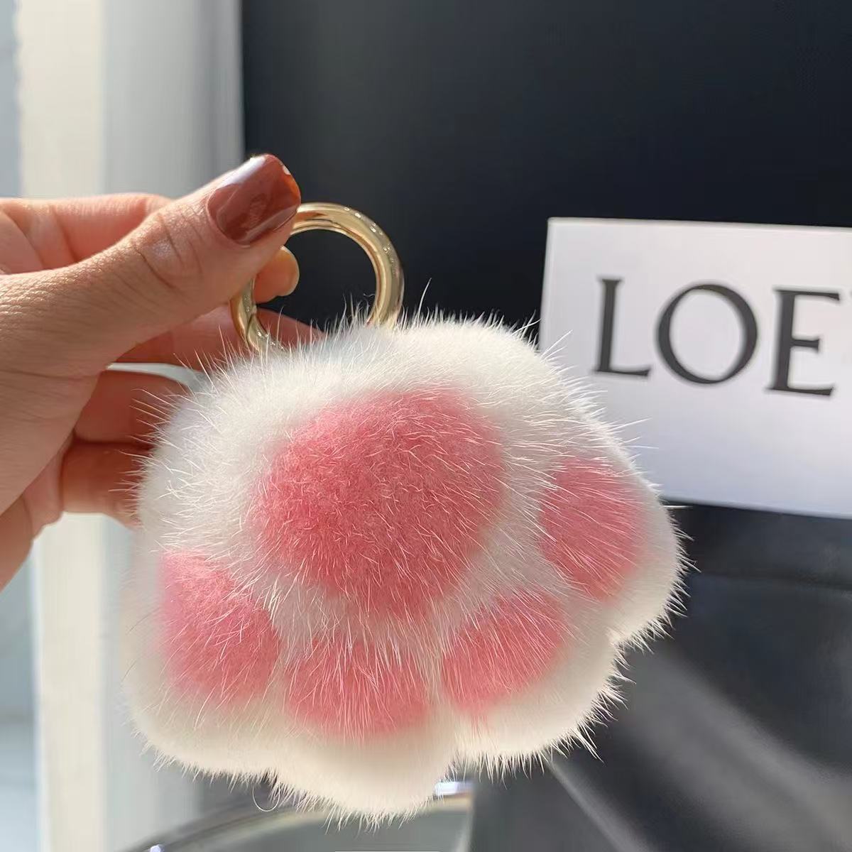 Colgante de bolso de garra de gato de pelo de visón de imitación lindo transfronterizo llavero creativo regalo de pareja colgante de muñeca todo fósforo