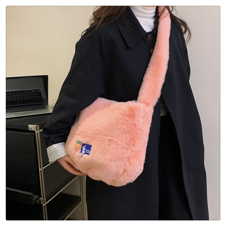 Plush tote for women's trendy and fashionable shoulder bag, plush crossbody bag_voghion.com